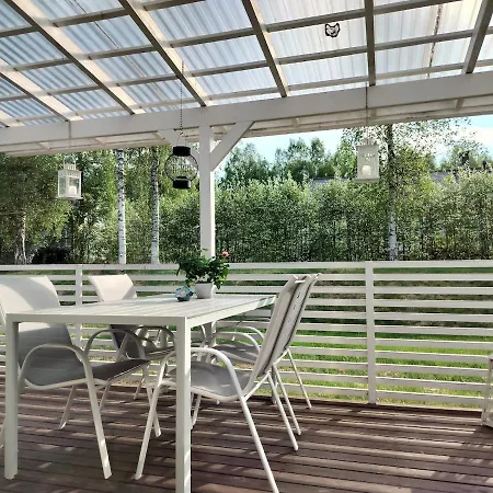 Διαμέρισμα Cozy Detached House Near The
